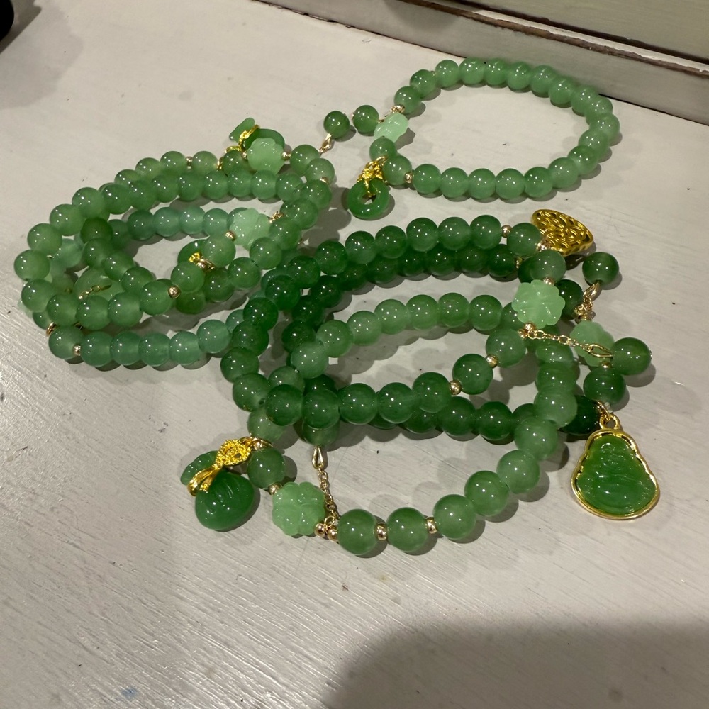Chic Green Beaded Necklace and Bracelet Set